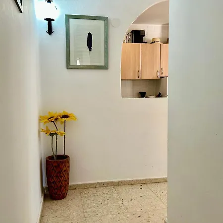 Casa Con Terraza Y Hermoso Jardin Comunal *