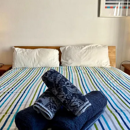 Semesterbostad Casa Con Terraza Y Hermoso Jardin Comunal *