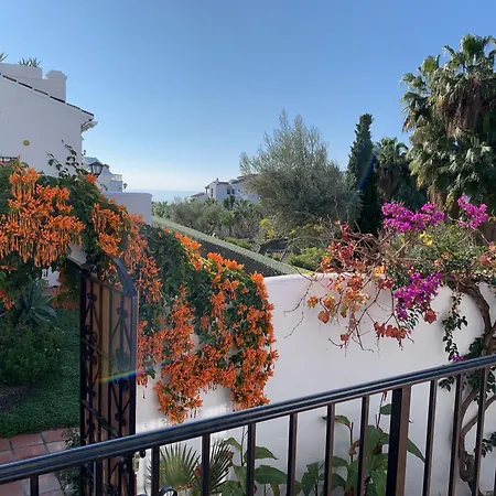 Casa Con Terraza Y Hermoso Jardin Comunal Ferienhaus