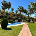 別荘 Casa Con Terraza Y Hermoso Jardin Comunal