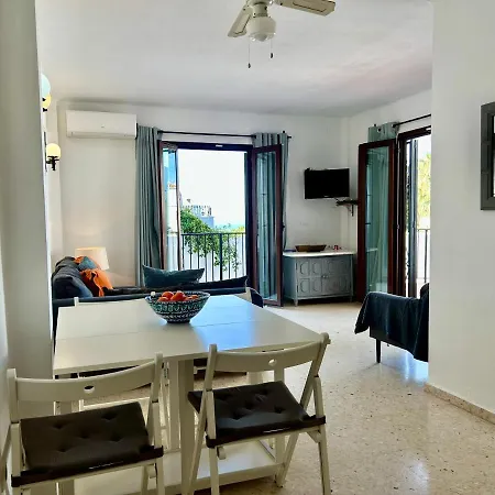 Casa Con Terraza Y Hermoso Jardin Comunal Vakantiehuis