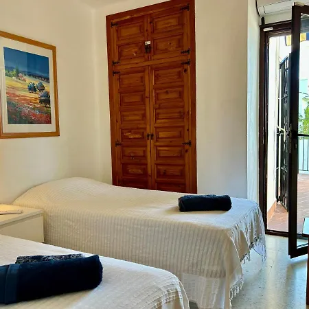 Vakantiehuis Casa Con Terraza Y Hermoso Jardin Comunal
