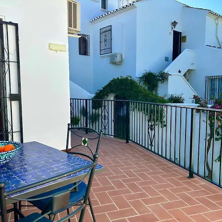 Casa Con Terraza Y Hermoso Jardin Comunal Holiday home *