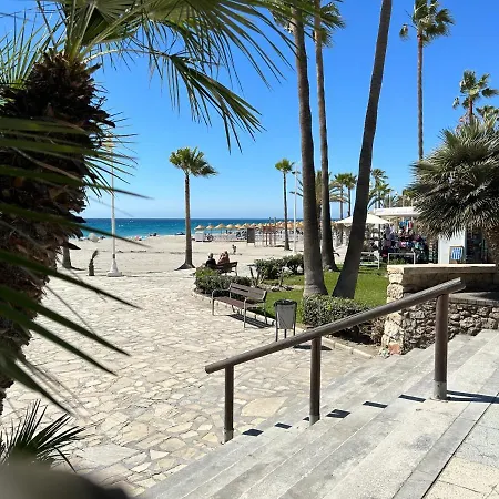 Casa Con Terraza Y Hermoso Jardin Comunal *