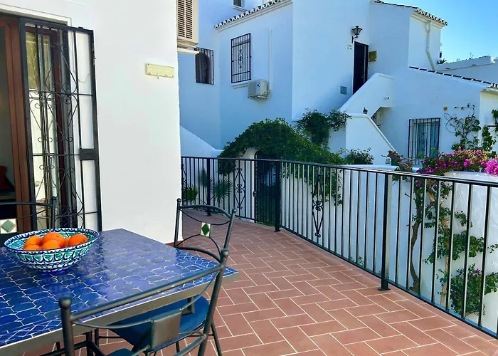 Casa Con Terraza Y Hermoso Jardin Comunal בית נופש *