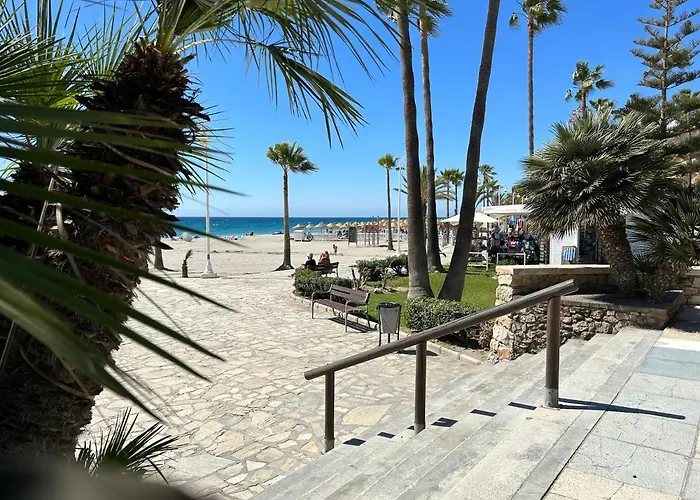 Casa Con Terraza Y Hermoso Jardin Comunal *