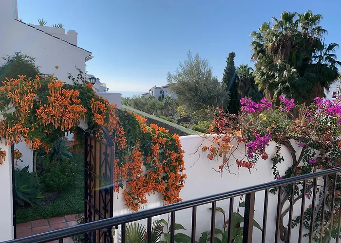 Casa Con Terraza Y Hermoso Jardin Comunal בית נופש